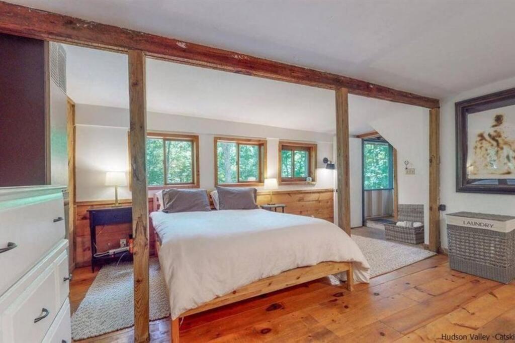 Near Hunter Mountain And Woodstock *
