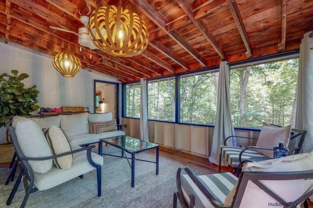 Near Hunter Mountain And Woodstock *